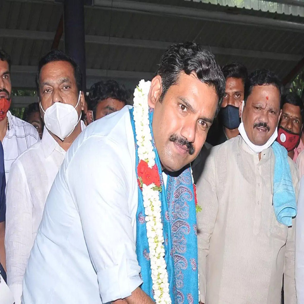 ವಿಜಯೇಂದ್ರ ವಿರುದ್ಧದ ದೂರು, ‘ಮನವಿ’ ರೂಪಕ್ಕೆ ಪರಿವರ್ತನೆ? ಕೇಸಿನ ವಿಷಯ ತಿರುಚಲಾಗುವುದೇ ?