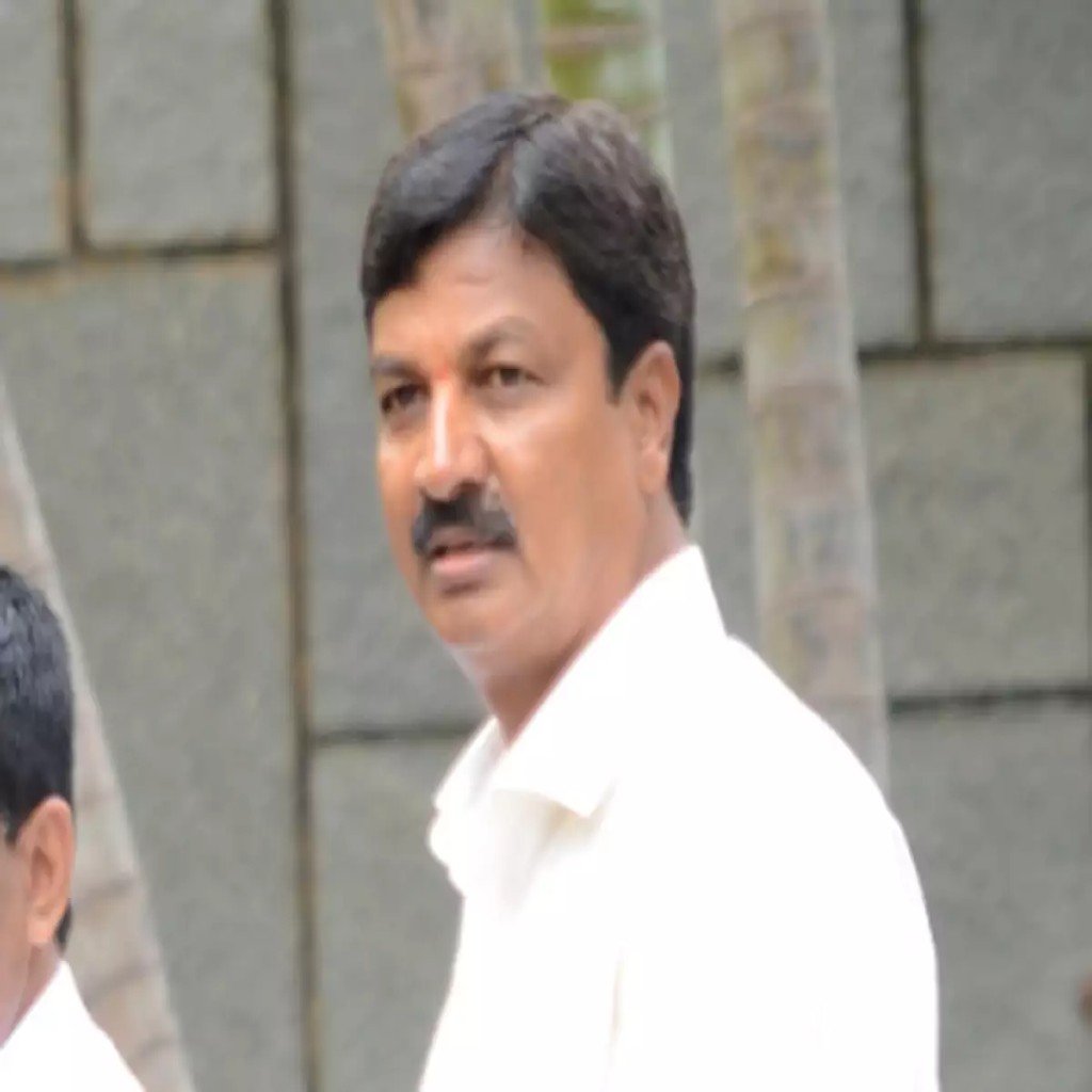 ಕೆಡಿಪಿ; ರಮೇಶ್ ಜಾರಕಿಹೊಳಿ ಸೇರಿ 11 ಸಚಿವರ ಅದಕ್ಷತೆ, ಶೂನ್ಯ ಸಂಪಾದನೆ ಬಹಿರಂಗ