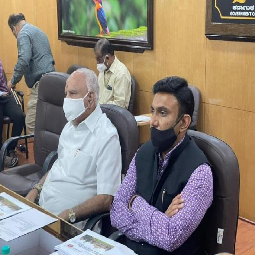 ಲಸಿಕೆ ದರ ಏರಿಕೆ!; ಸೇವಾ ಶುಲ್ಕ ಪರಿಷ್ಕರಿಸಿ 300 ರು. ಹೆಚ್ಚಳಕ್ಕೆ ಒತ್ತಡ