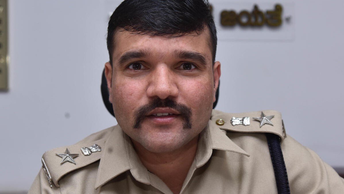 ಐಪಿಎಸ್ ರವಿ ಚನ್ನಣ್ಣನವರ್ ತಂದಿದ್ದ ನ್ಯಾಯಾಲಯದ ತಡೆಯಾಜ್ಞೆ, ಮಾರ್ಚ್ 14ರವರೆಗೆ ವಿಸ್ತರಣೆ