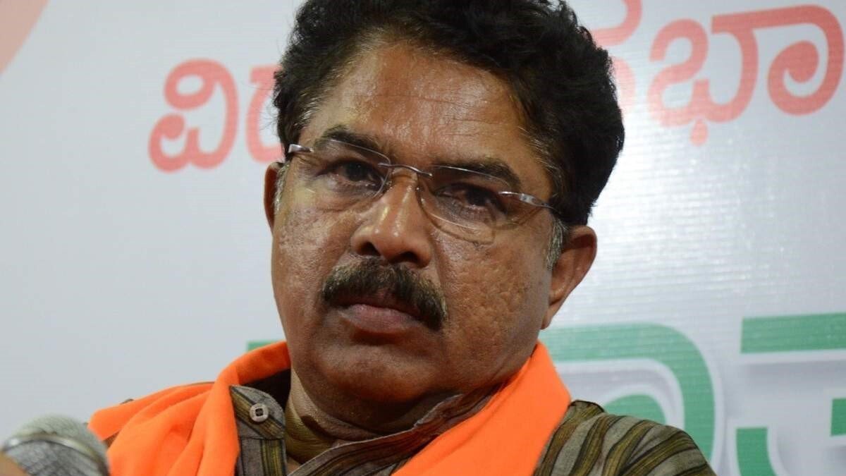 ಹೆಚ್ಚಿನ ಪ್ರಮಾಣದ ಗೋಮಾಳದ ಮೇಲೆ ವಕ್ರ ದೃಷ್ಟಿ; ಮೇಯಲು ಅರಣ್ಯವಿದ್ದರೆ ವಿಸ್ತೀರ್ಣವೂ ಕಡಿತ