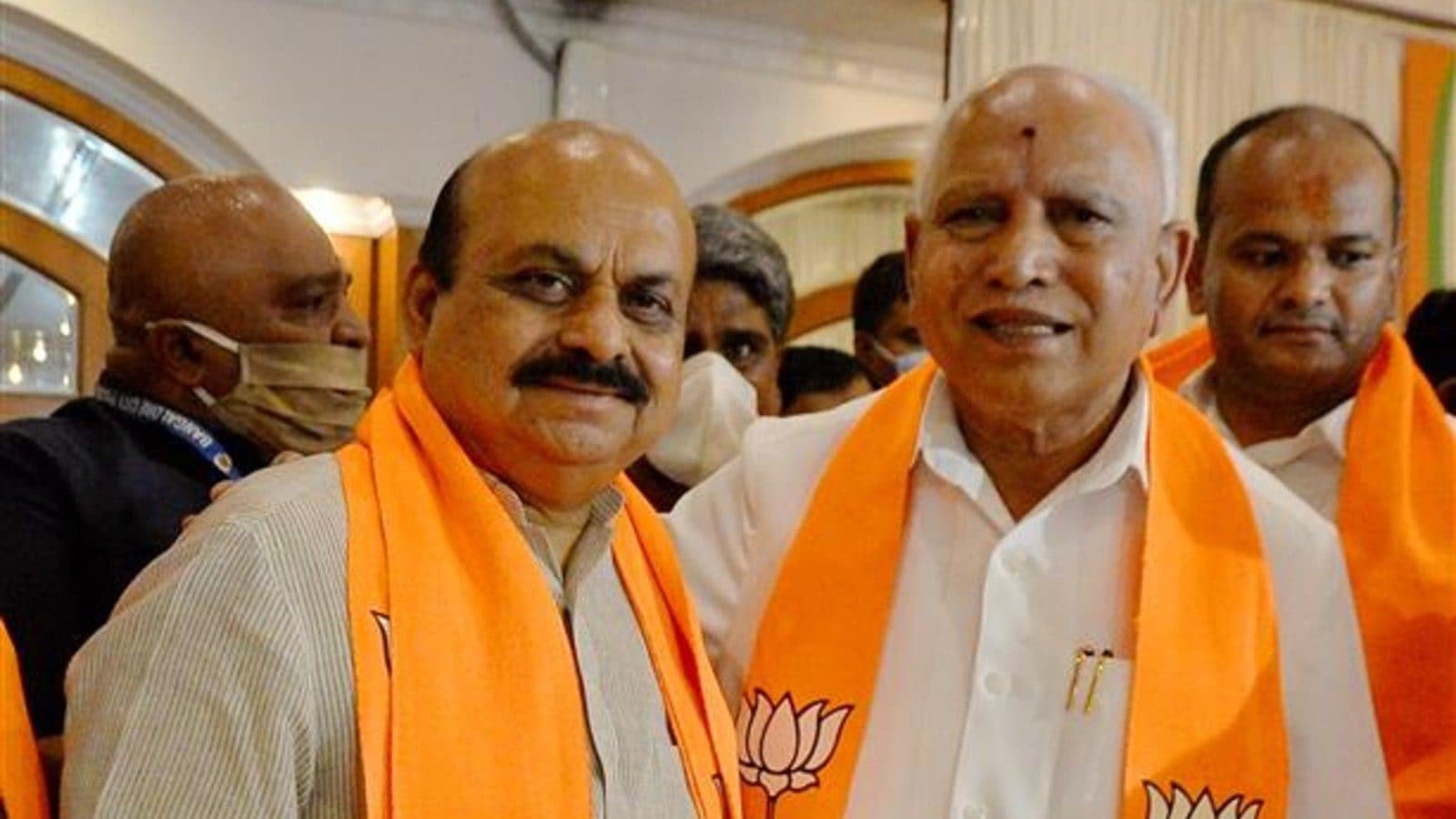ಅಯೋಧ್ಯೆಯಲ್ಲಿ ಯಾತ್ರಿ ನಿವಾಸ ನಿರ್ಮಾಣಕ್ಕೆ ಆದೇಶ ಹೊರಡಿಸುವ ಆಸಕ್ತಿ, ಇತರೆ ಯೋಜನೆಗಳಿಗಿಲ್ಲವೇಕೆ?