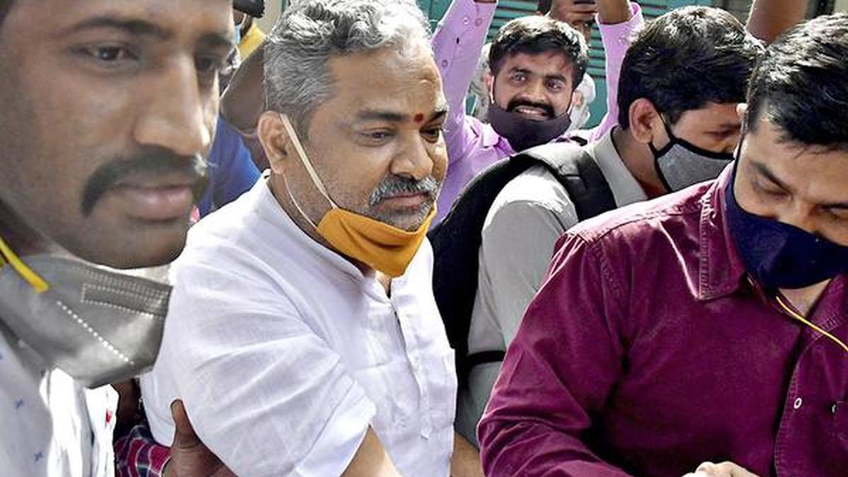 ರಾಜ್ಯಪಾಲರ ಹುದ್ದೆ ಆಮಿಷ; ಯುವರಾಜಸ್ವಾಮಿ, ಇಂದ್ರಕಲಾ ಪ್ರಕರಣ ನೆನಪಿಸಿದ ಸಿಬಿಐ