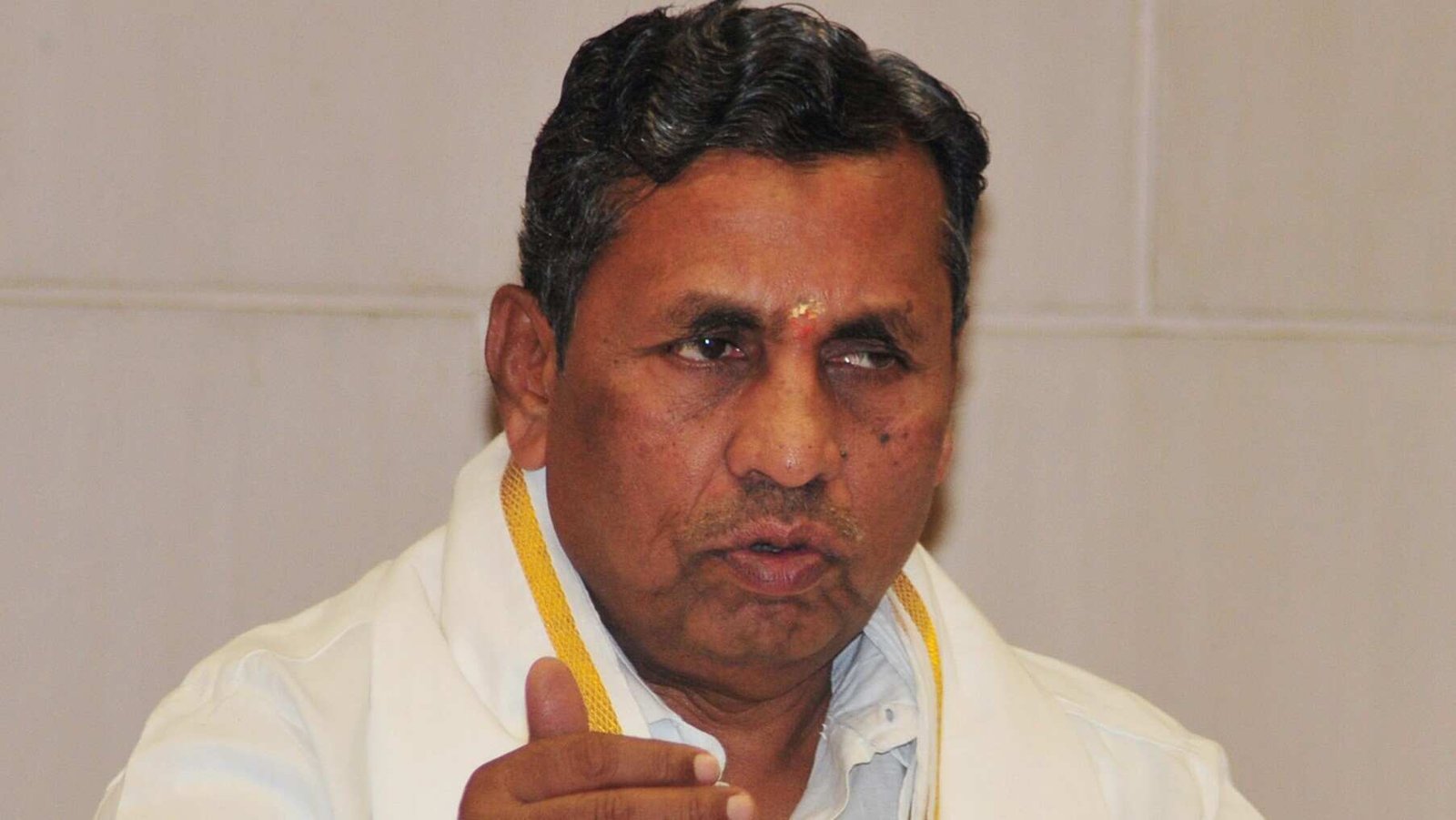 ರಾಗಿ ಖರೀದಿ ಅವ್ಯವಹಾರ; ಸರ್ಕಾರಕ್ಕೆ ವಂಚಿಸಿದ ರೈತರಿಗೆ ನೋಟೀಸ್, ಅಧಿಕಾರಿಗಳ ವಿರುದ್ಧ ವಿಚಾರಣೆಗೆ ಆದೇಶ